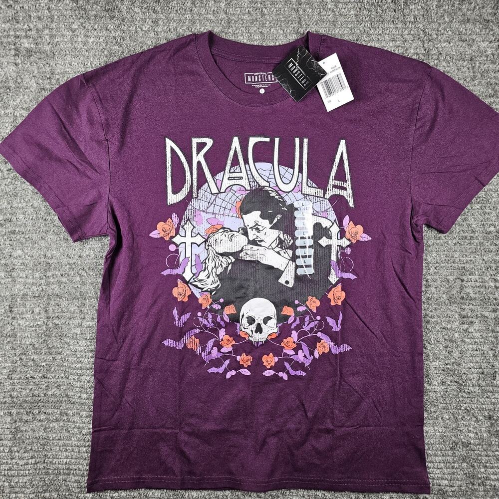 Movie Dracula T-Shirt Large Universal Monsters New With Tags